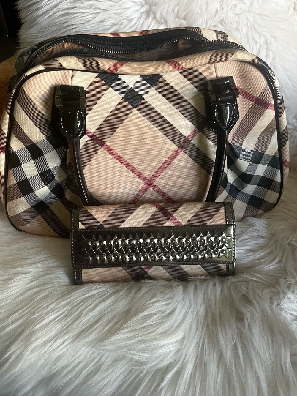 Classic Plaid Satchel Handbag in Beige and Black